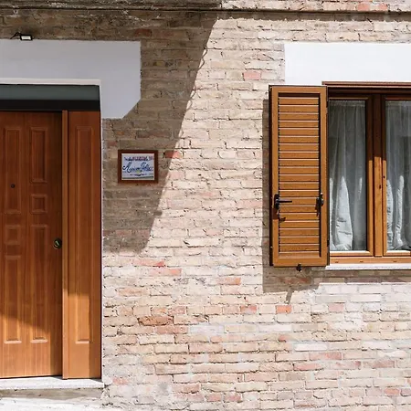Centro Storico Casa Maison Gilda דירה ואסטו